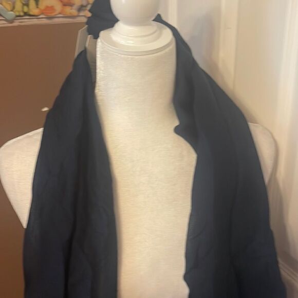 Big life foundation Scarf New Never used - Picture 2 of 6